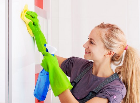 Person reviewing a carpet cleaning complaint form